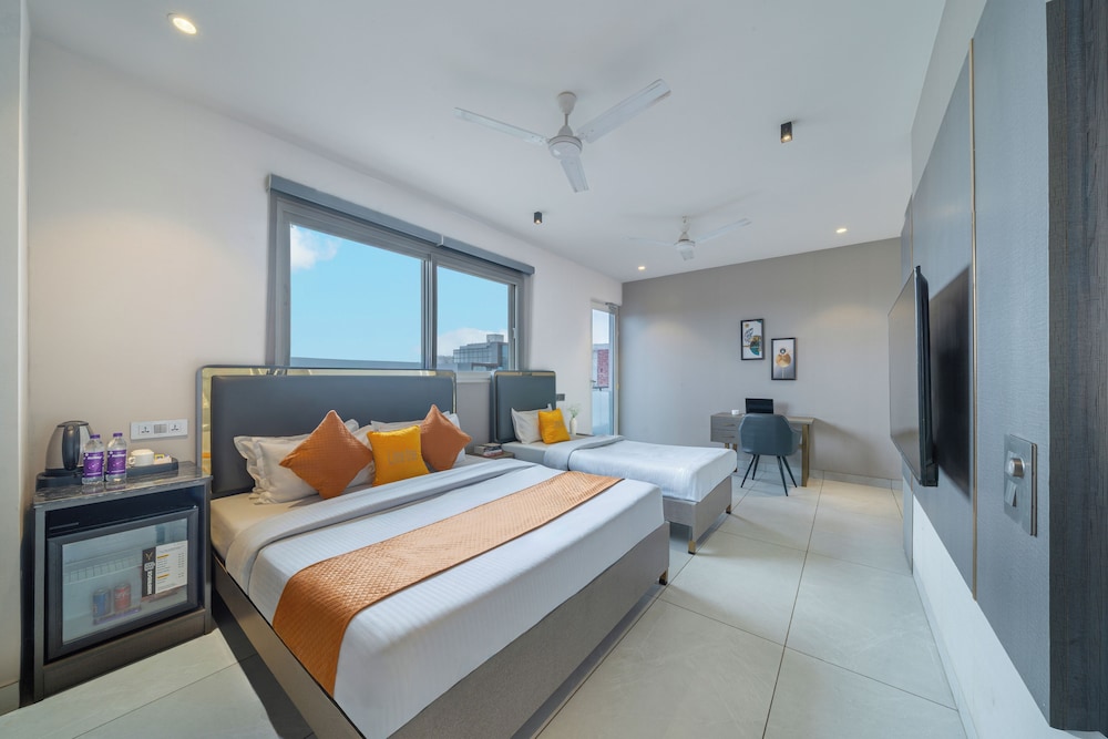 Lime Tree Hotel & Stays Greater Noida Nearby India Expo Centre & Mart