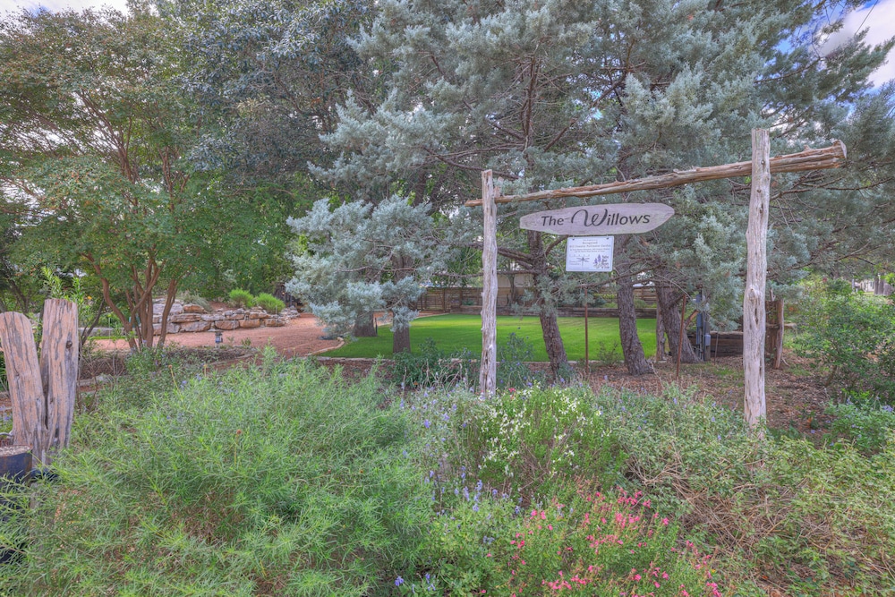 The Willows Casa Grande - Four Minutes to Downtown!