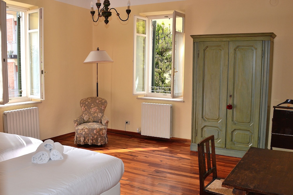 Villa Camilla view 2