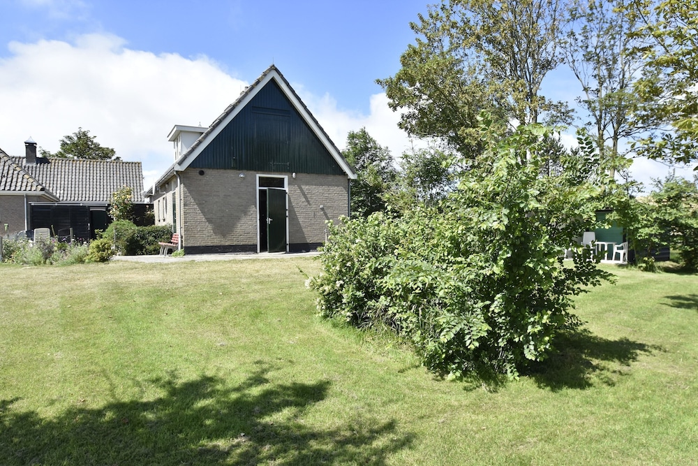 Photo 11