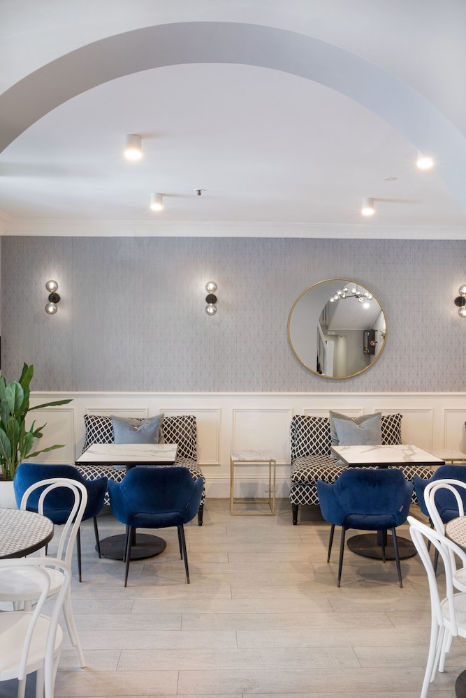 Potts Point Vacations - No9 Springfield - Property Image 3