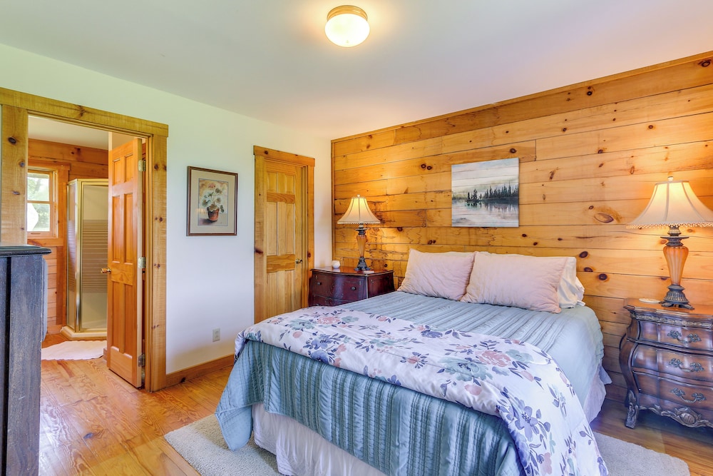Stunning Gore Vacation Rental on 10 Acres of Land! view 3