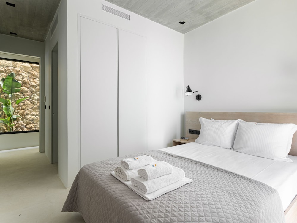 Design Villa Skioni by Halkidiki Villas