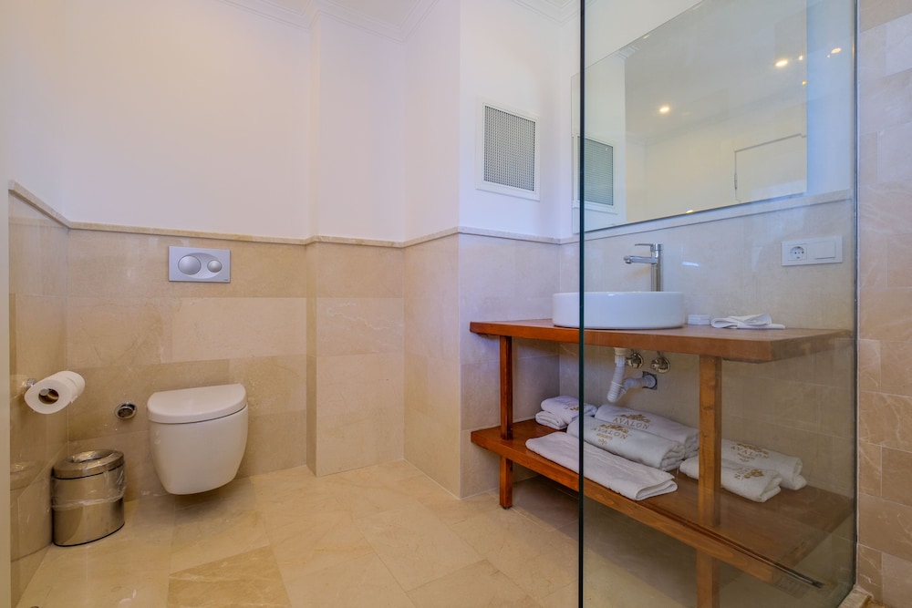 Highclere Hotel and Spa - Image 60