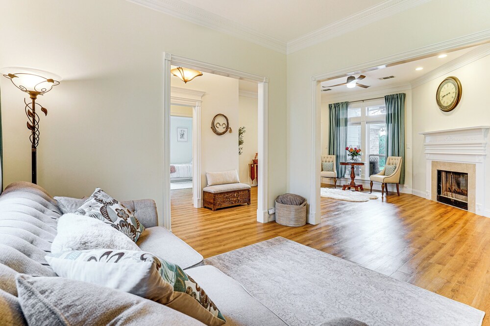 Spacious Family Retreat in Fort Worth Area!