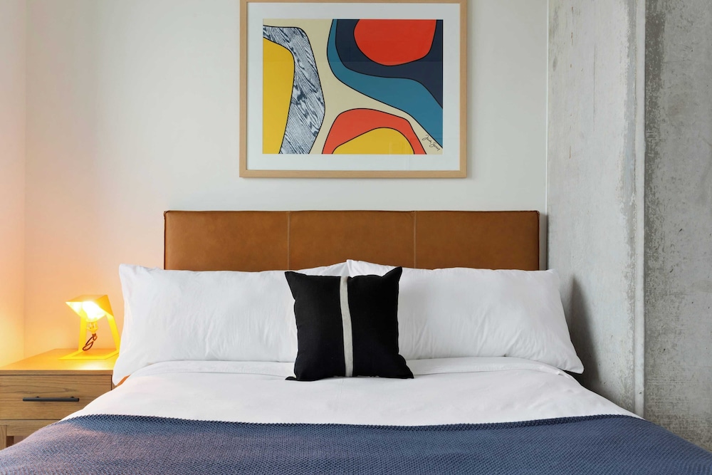 Sleeps 34! 11 Condos in New Austin High Rise w/ Rooftop Pool, Gym, Yoga Studio