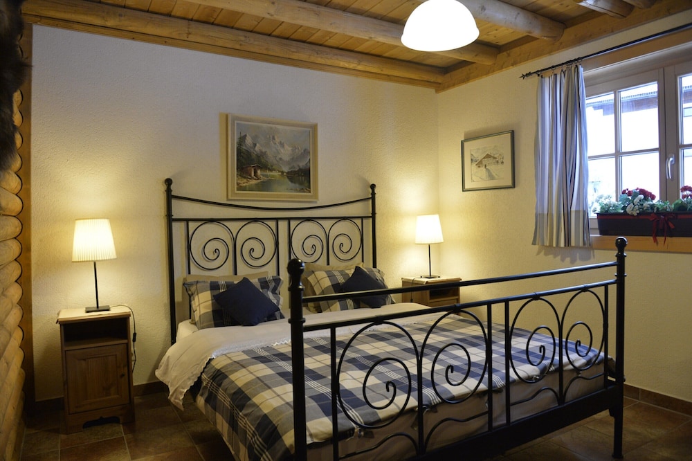 Cabin in Seefeld Near Ski Slopes & Mountains