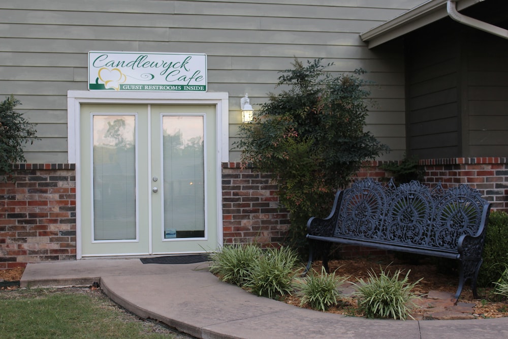 Candlewyck Cove Resort