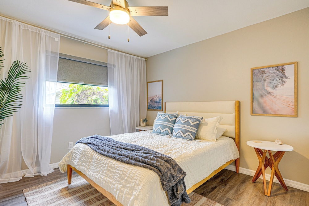 Dtwn Palm Harbor Condo: Walk to Water!