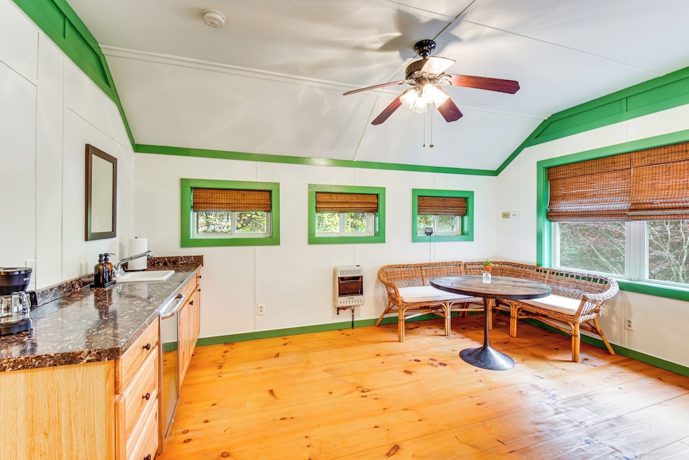 1 Mi to Beach: Lake Rabun Home w/ Carriage House