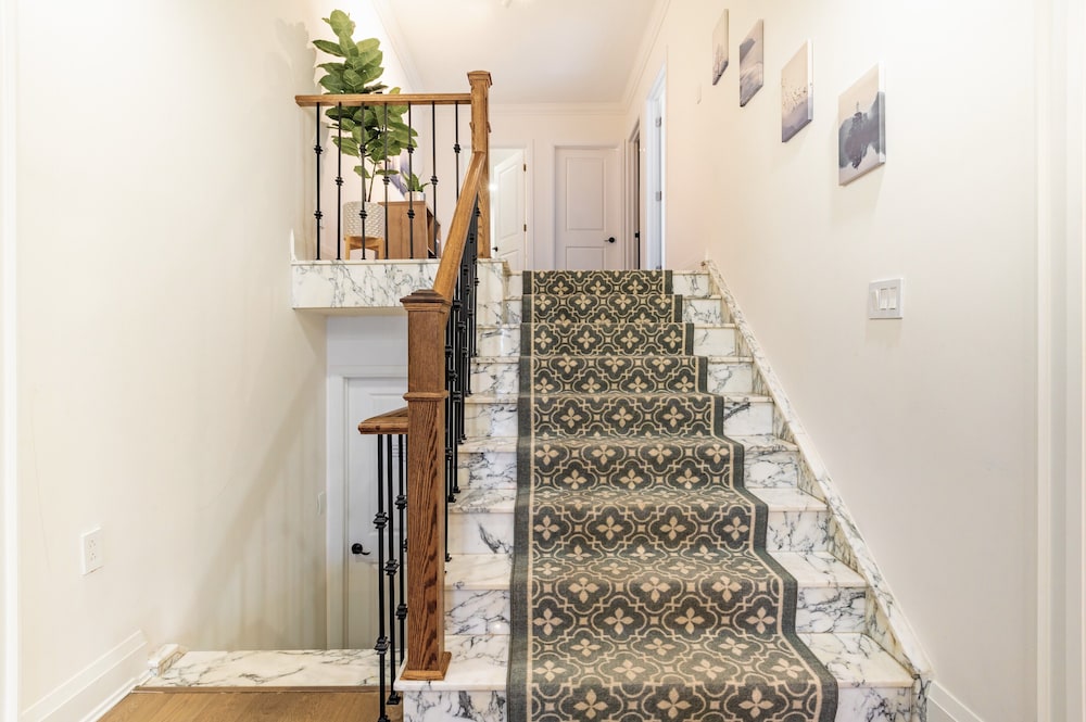 Cheerful 3 bedroom w/ indoor fireplace in Toronto - 02 free parking - Image 2