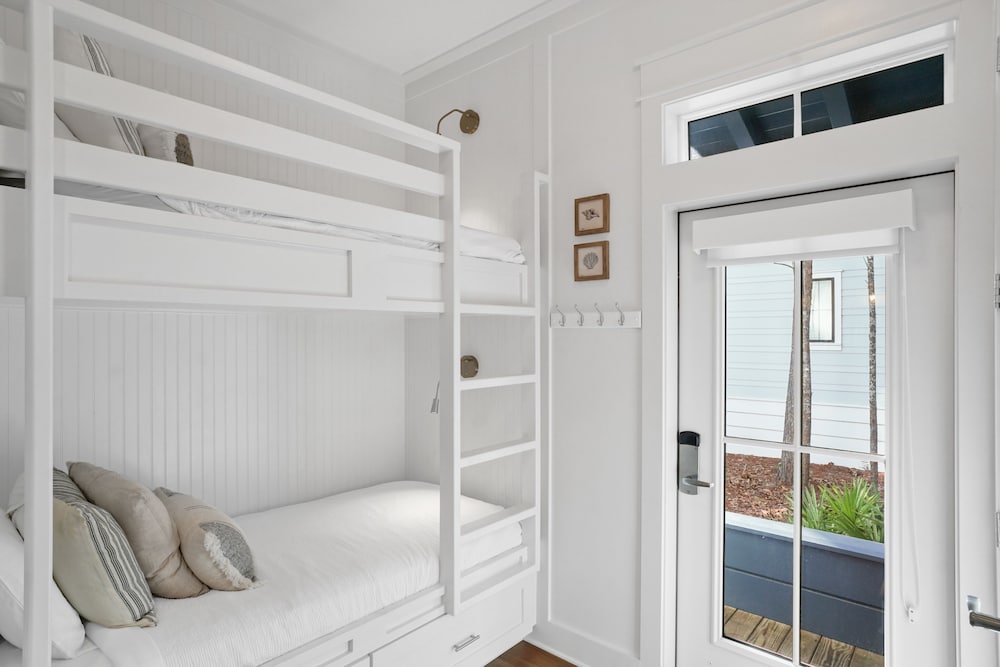 Magnolia Cottages by the Sea by Panhandle Getaways