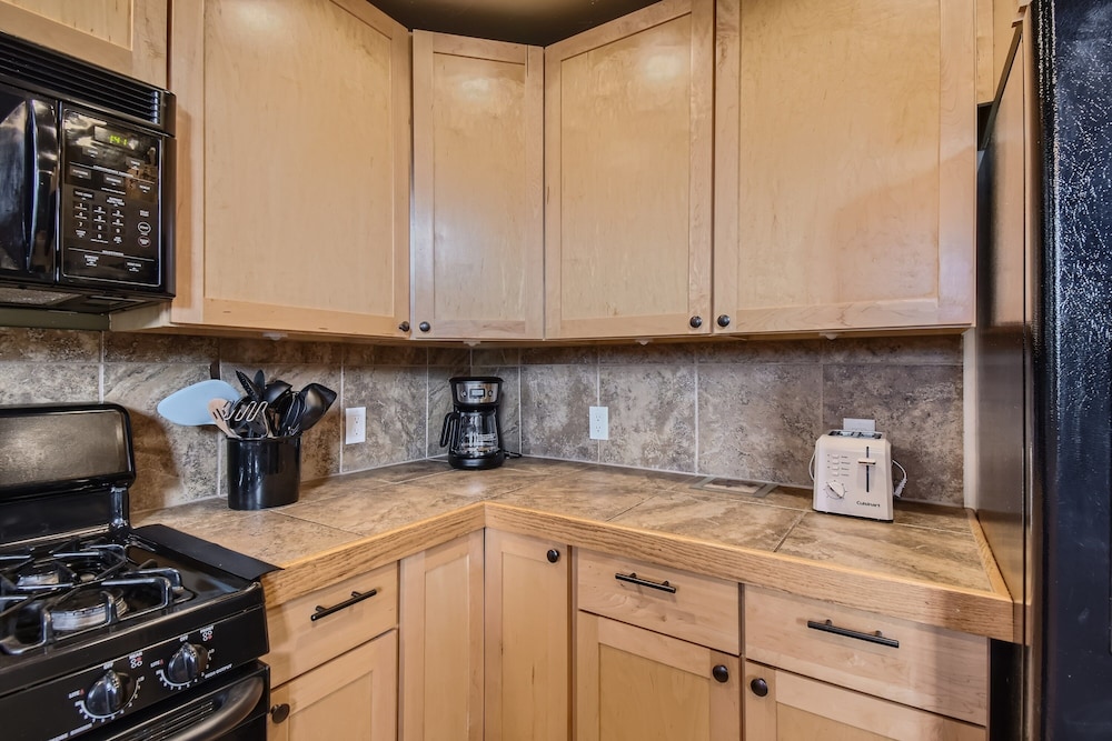 Summit County Vacations - 42 Burgundy 4br 3.5ba 4 Bedroom Townhouse by RedAwning - Property Image 41