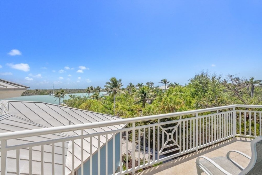 Raptiva Captiva Island 3 Bedroom Home