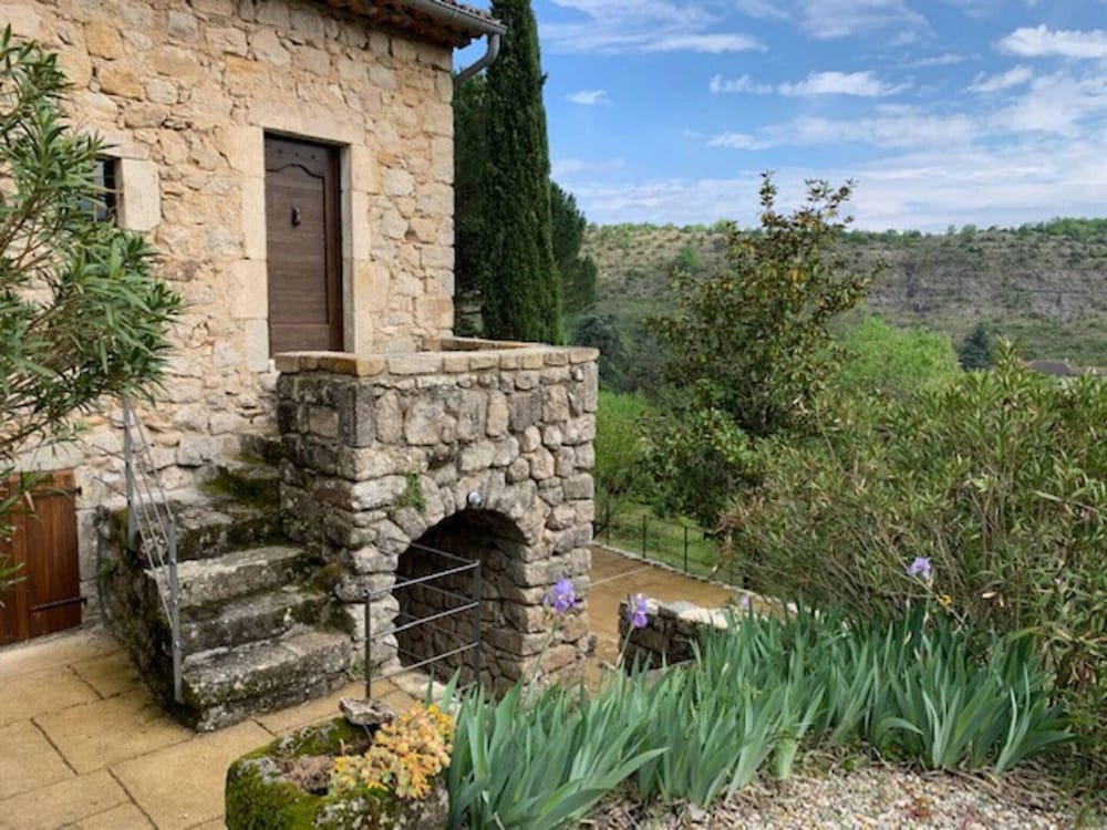 Charming Stone House view 2
