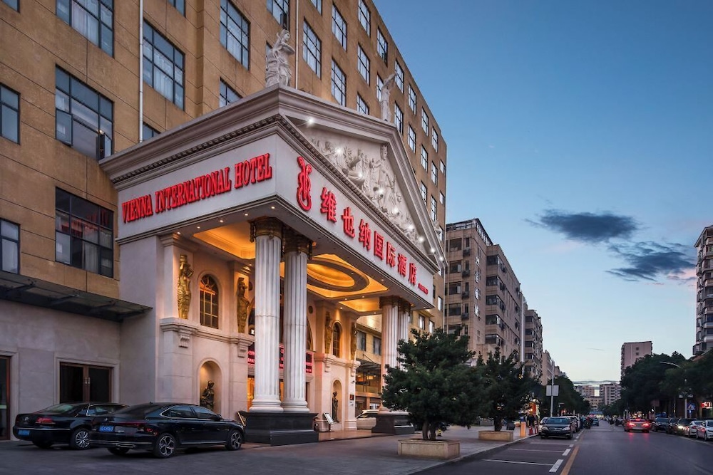 Vienna International Hotel (Shenzhen Airport Hangcheng)