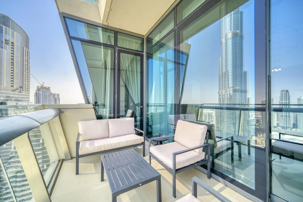 Contemporary Apt With Burj Khalifa View
