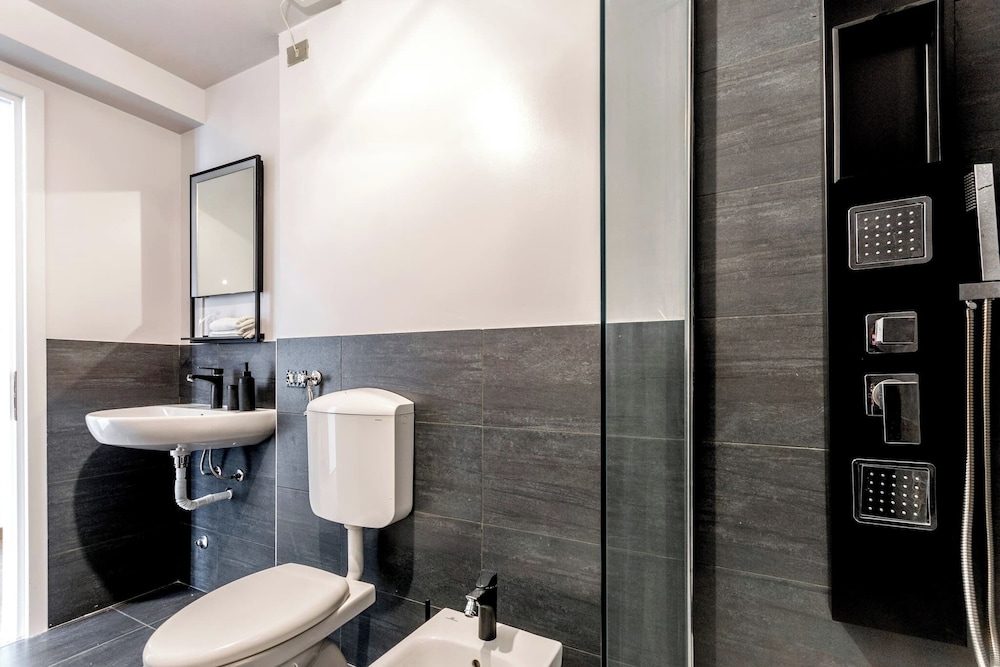 Modern Split Level Apartment