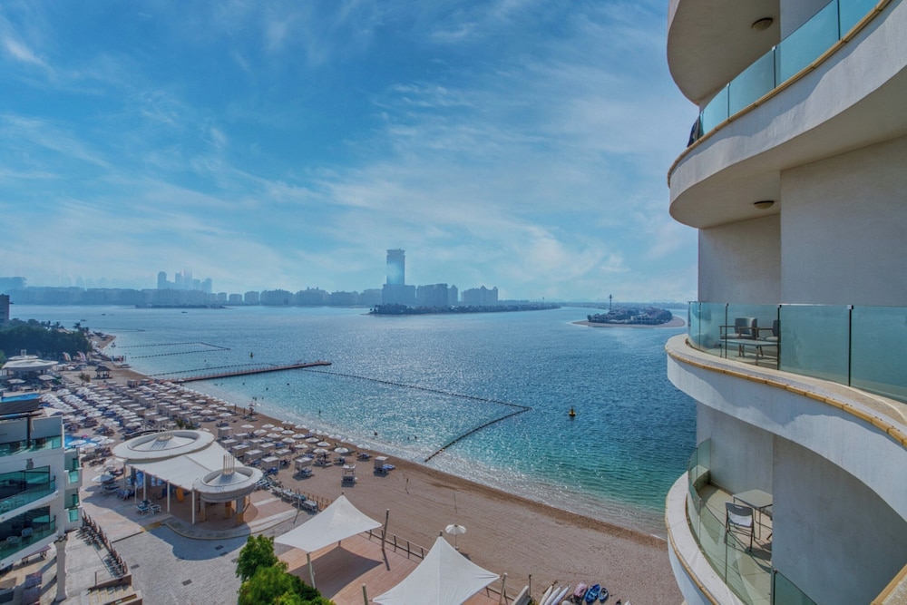 GLOBALSTAY. Azizi Royal Bay Apartments