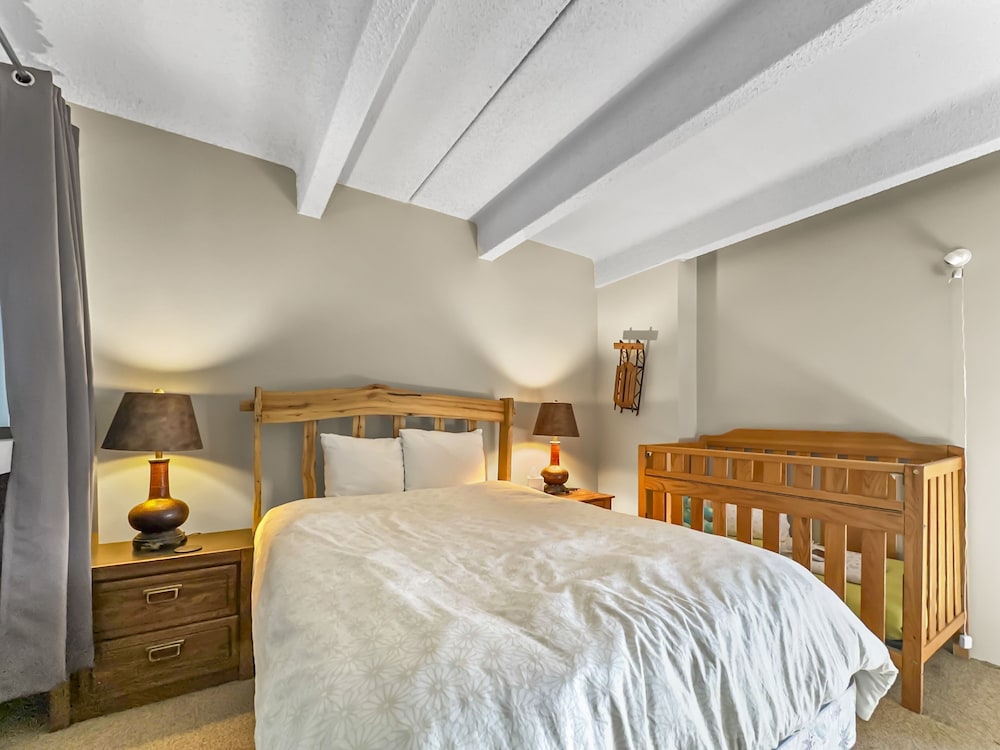 SkyRun - Vacation Condos in Copper Mountain Resort CO