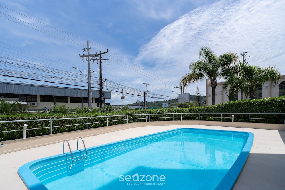 Apt w/ Barbecue and Jacuzzi in Floripa Idb0701