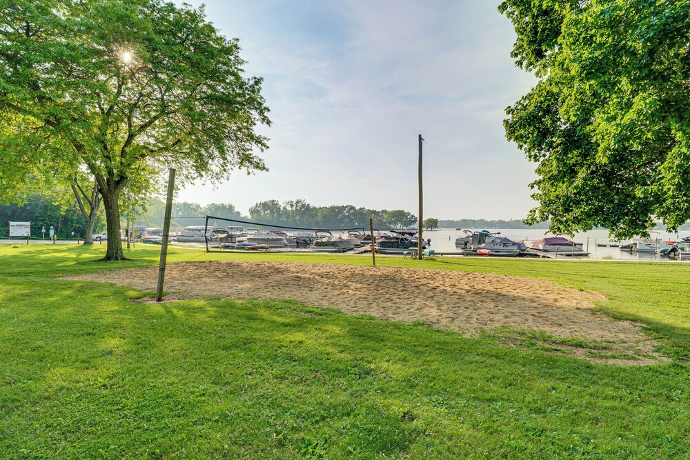 Powers Lake Gem: Peek-a-boo Views & Beach Access