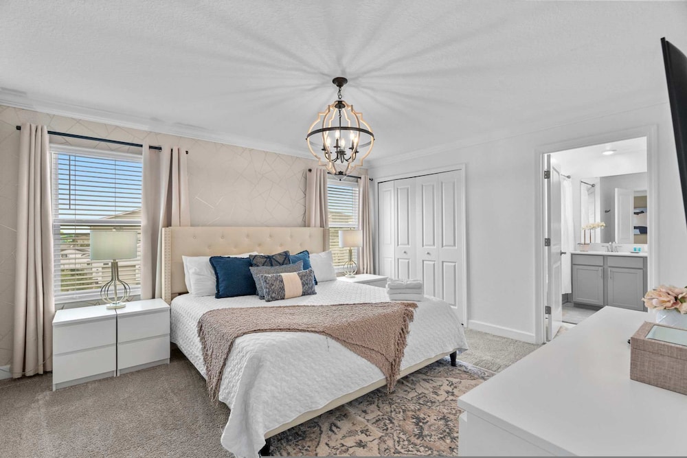Adorable 4BR Home Cute Mickey Tangled Rooms