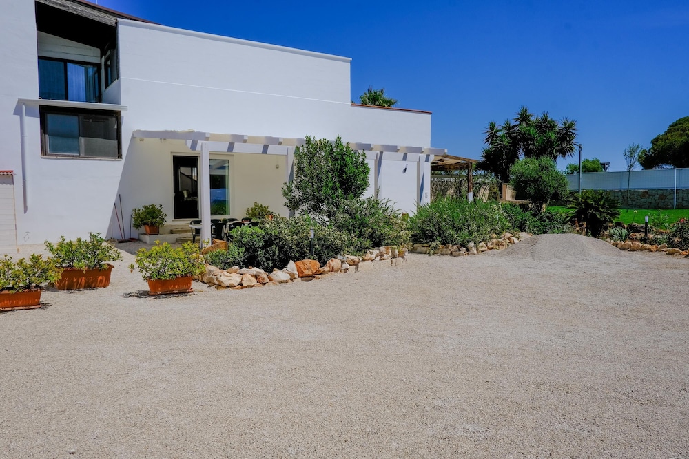 Villa Marzia With Garden and Near the sea photo 2