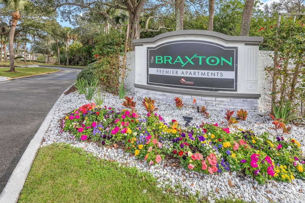Landing Apartments - Northeast Palm Bay