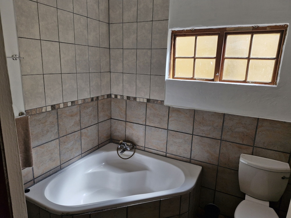 Ibis Place Guest House