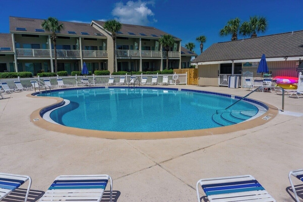 High Tides And High Proof 105 2 Bedroom Condo