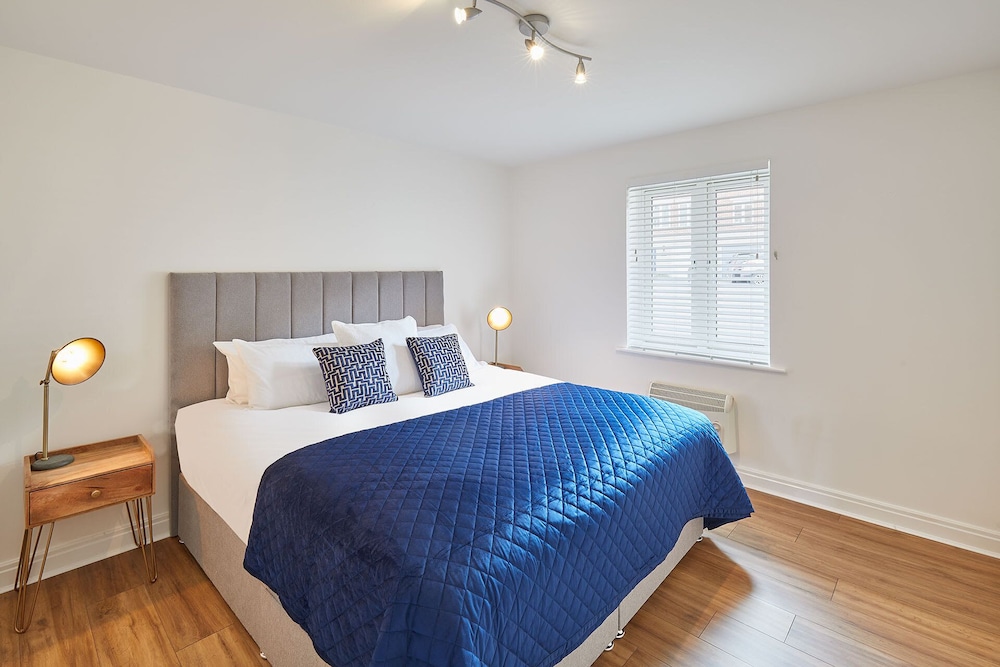 Host Stay Freshwater View view 4