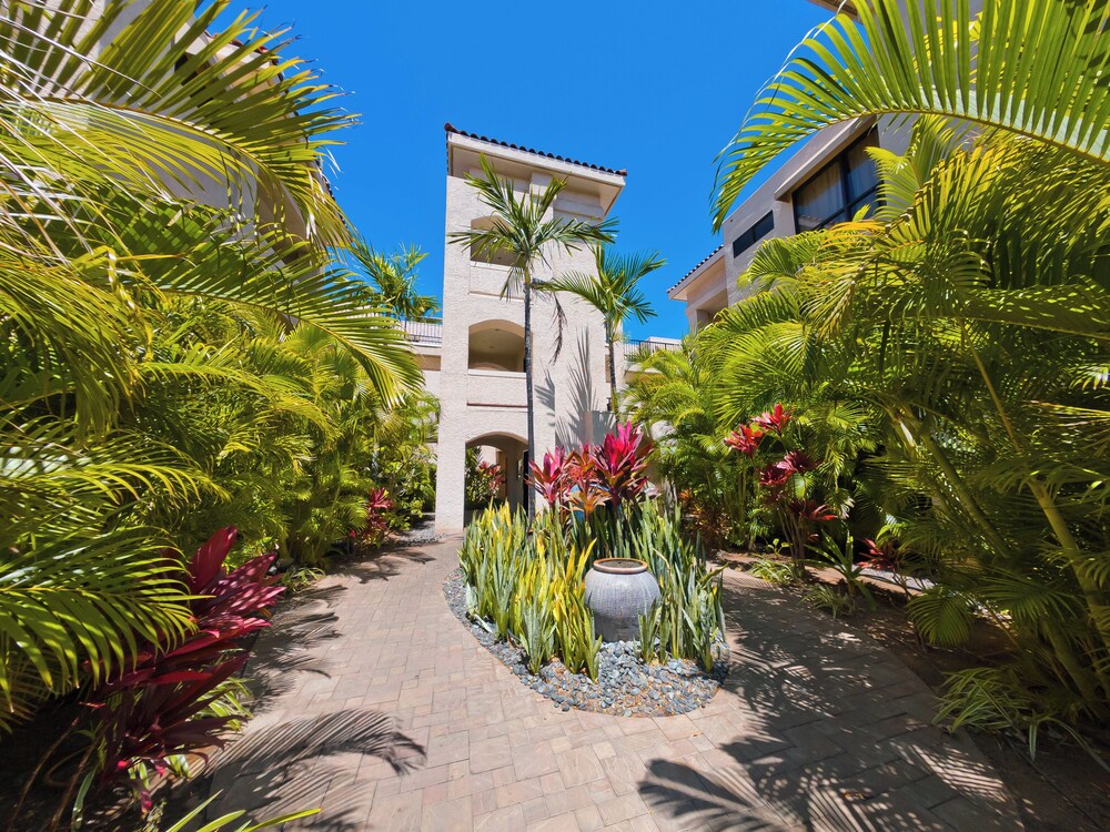Hilton Pool Pass Incl. Serene Resort Gem view 3