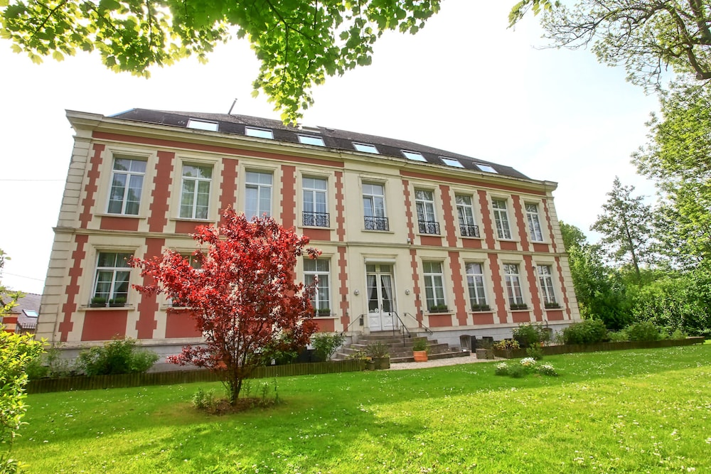 Château de Moulin le Comte