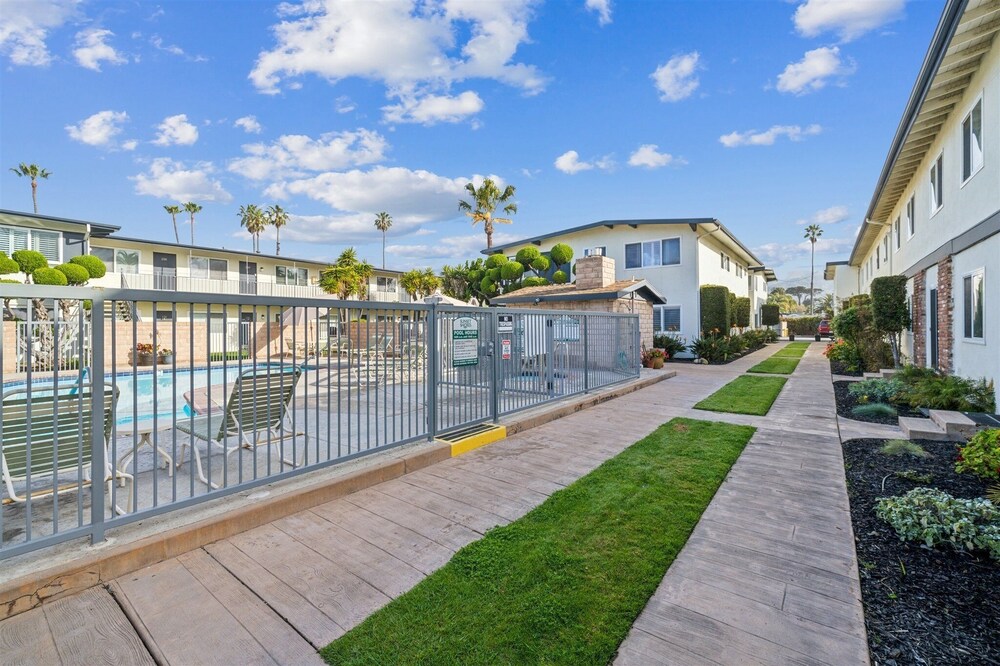Gorgeous Beach Condo W/private Patio #134 1 Bedroom Condo by Sunset Shores Condominiums