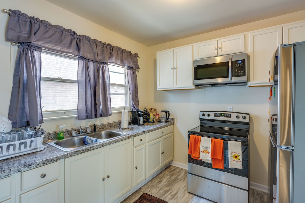 Pet-friendly Detroit Stay Near Motown & DIA