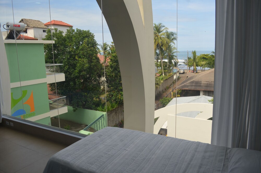 Room2Board Hostel and Surf School