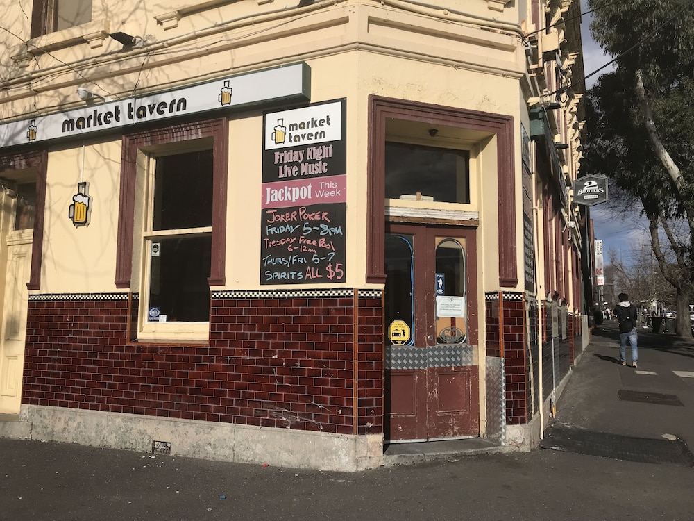 Market Tavern - Hostel and Bar