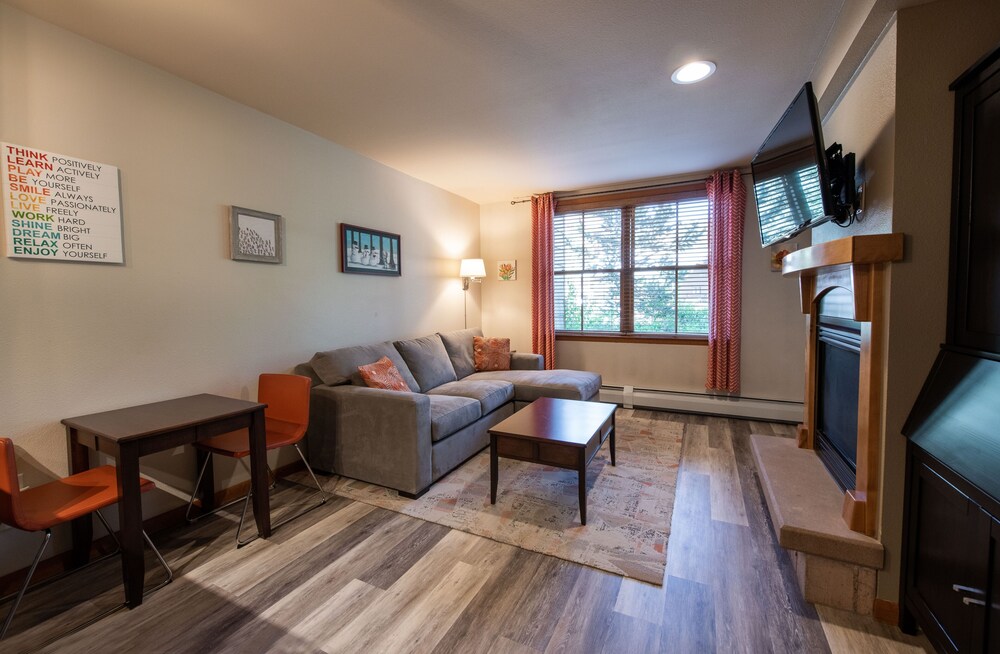 Zephyr Mountain Lodge Condos