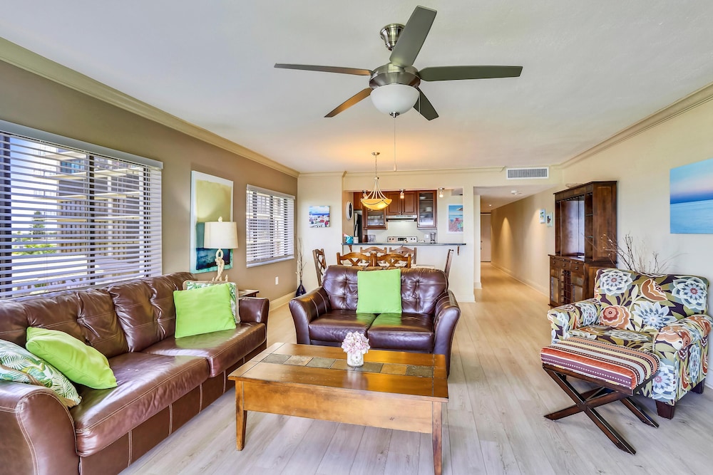 Land's End 11-407 Beach Front - Premier