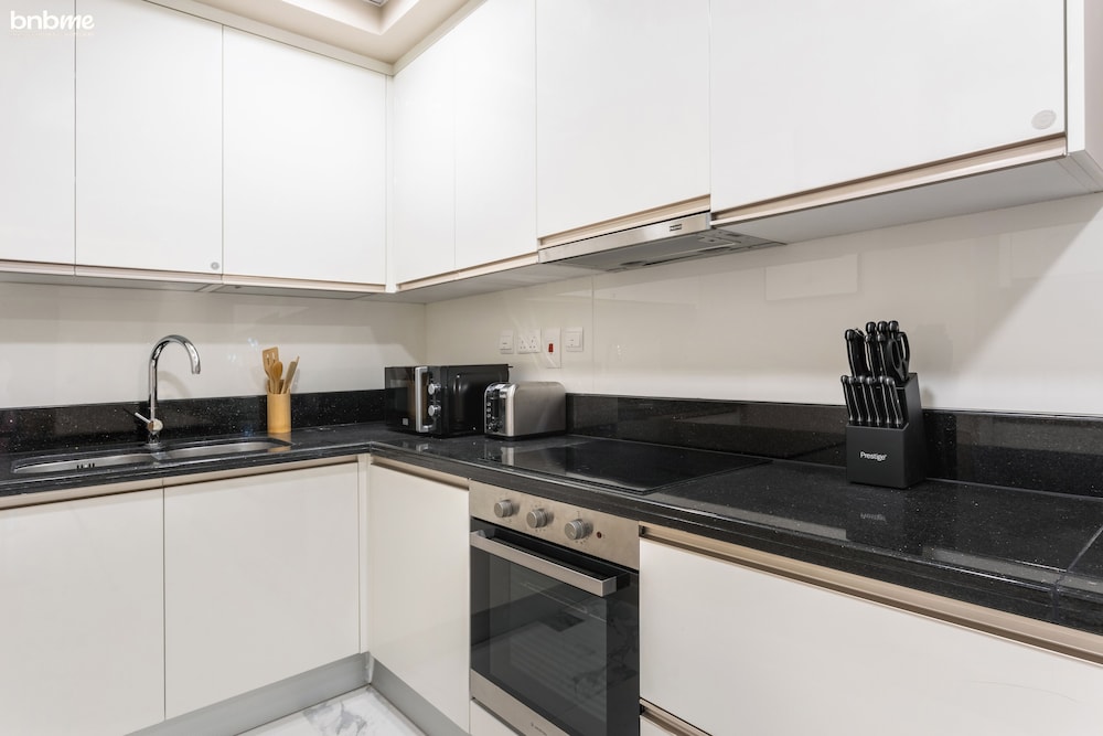 2B-Amna Tower - 4405 by bnbme homes