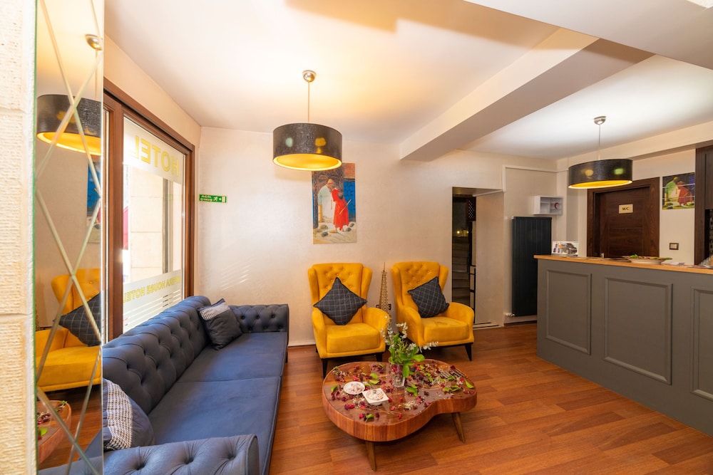 Opera House Otel - Image 7