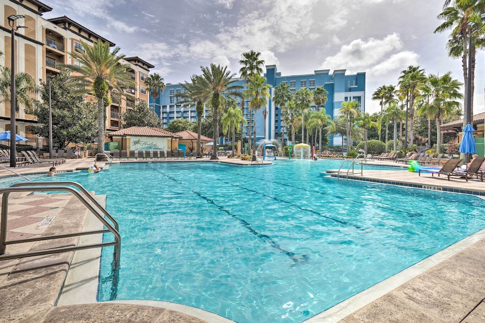 Poolside Oasis: 7 Mi to Disney & Universal