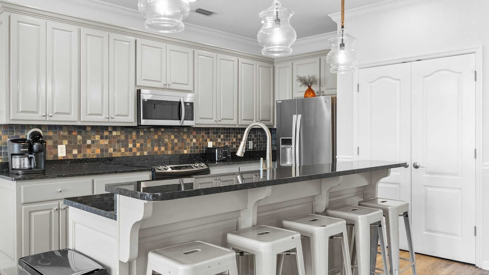 Southfields Retreat 4BR Getaway Near Laguna Beach, Carillon & Pier Park