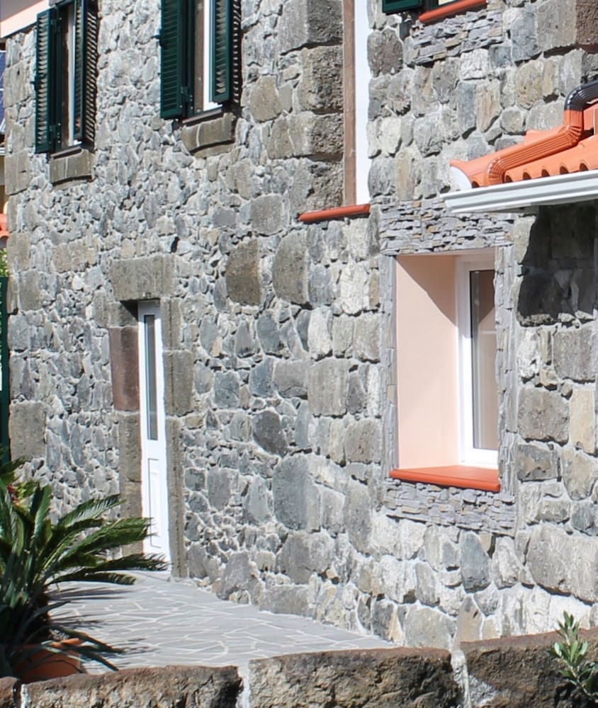 Dinis Country Cottage by Our Madeira