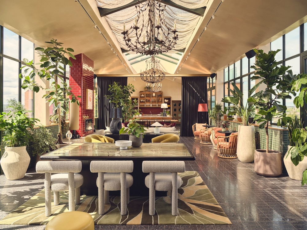 Luxury Urban Hideaway