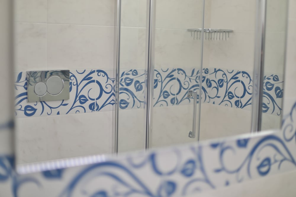 Riviera Luxury Rooms