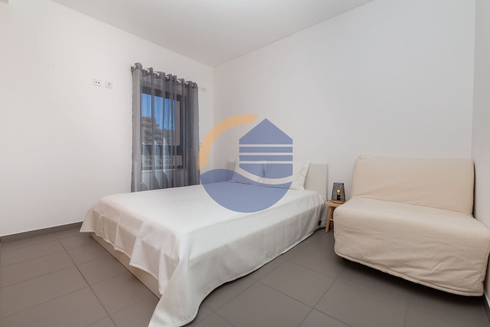 06 in Portim o With 3 Bedrooms and 2 Bathrooms