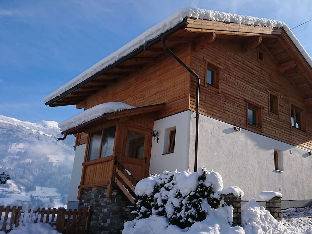 Beautiful Holiday Home in a Stunning Location With Sauna