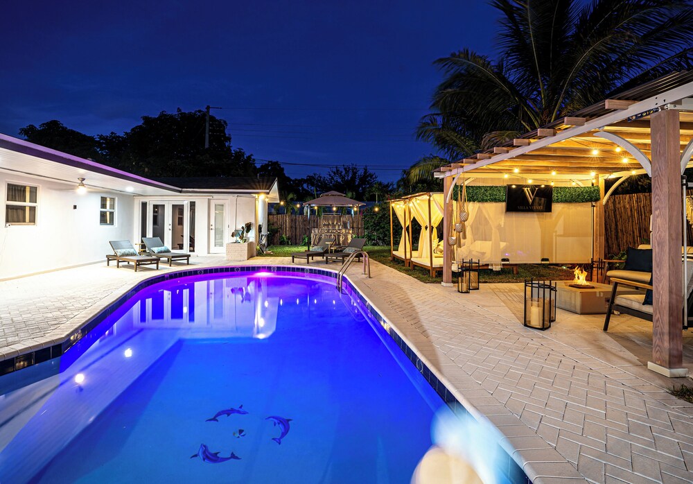 Villa Velvet